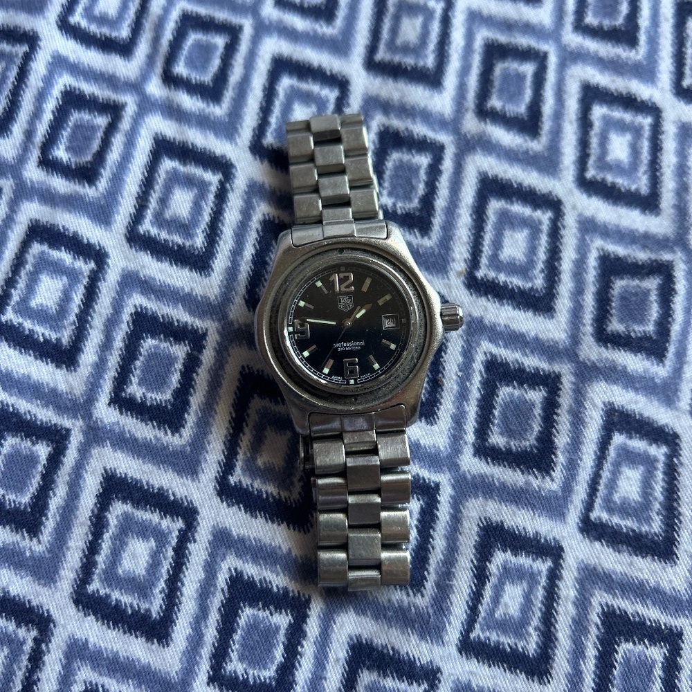 TAG Heuer 2000 Series Professional Quartz Watch